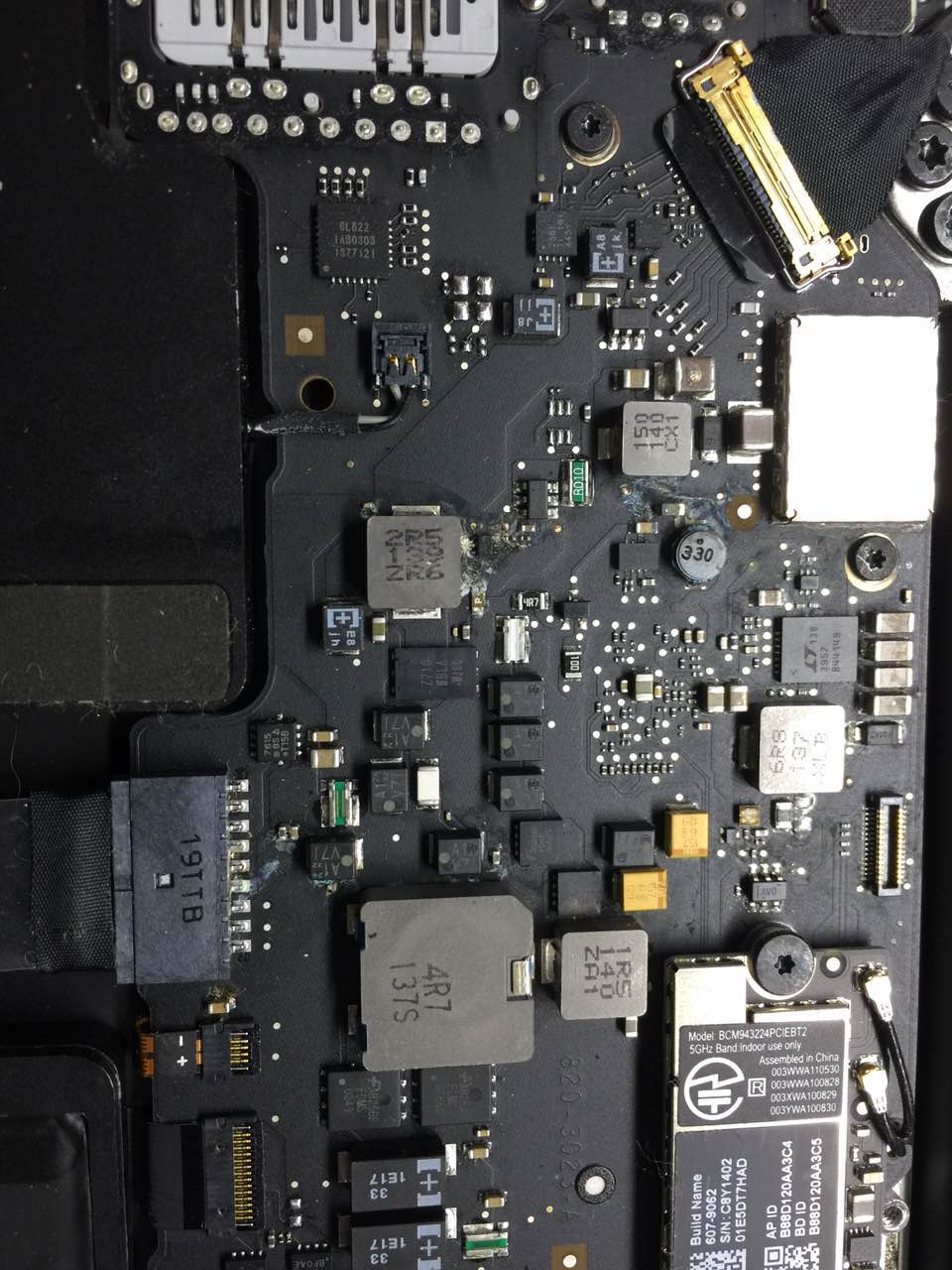 Apple MacBook Air A1369 2011 水没により、液晶画面薄ら表示-Before 2014.12.24