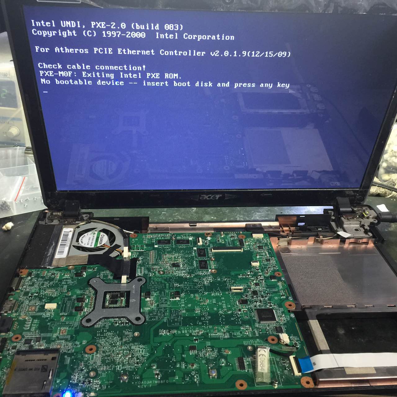Acer Aspire 5745D series 水没により、電源ボタンを押しても反応しない-After 2014.12.24