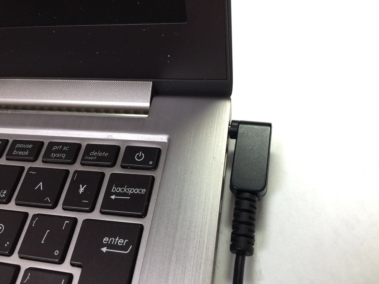 ASUS ZENBOOK UX31A DCジャック破損、バッテリー充電NG -Before 2014.12.25