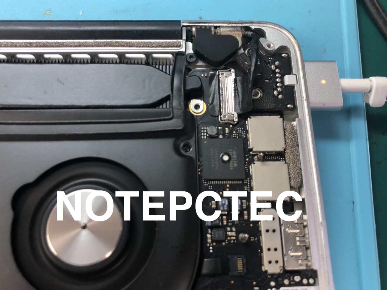 Apple MacBook Pro A1706 画面真っ暗 外付けモニター表示正常 マザーボード修理